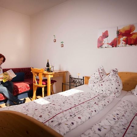 Weingut Familie Krell Hotel Mitterretzbach Buitenkant foto